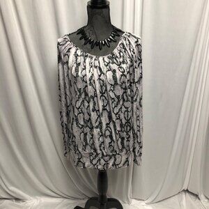 Ellen Tracy Top Womens Size Medium Gray Black Animal Print Soft Comfy Stretchy